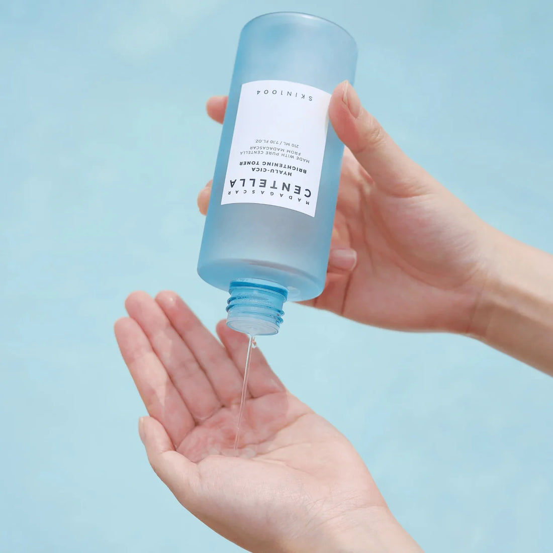 Madagascar Centella Hyalu-Cica Brightening Toner (Tónico Exfoliante)